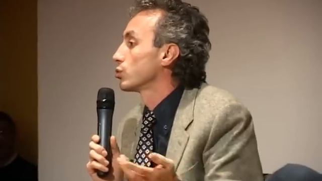 Marco Travaglio: cronaca di una rinuncia a raccontare i fatti смотреть онлайн