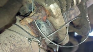 Отгорел фланец глушителя  Honda cr-v 3 после 14 лет эксплуатации ?