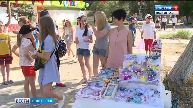 Краснооктябрьский ЗАГС подготовил праздничную программу к Дню семьи, любви и верности смотреть онлайн