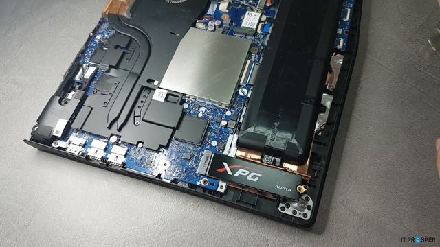 Montaż dodatkowego dysku w laptopie - Lenovo Legion Y520 смотреть онлайн