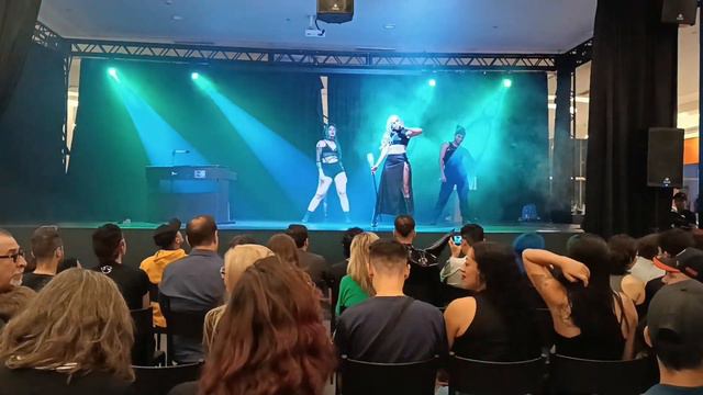 Gaga Gothic - Lady Gaga Impersonator | Just Dance & Love Game смотреть онлайн