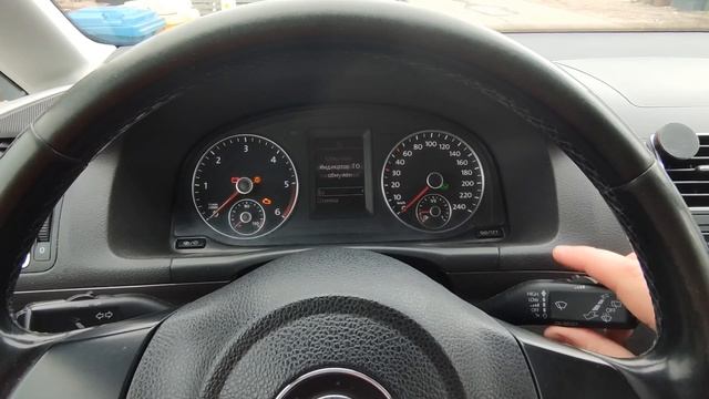 Как сбросить индикатор сервиса по замене масла и инспекционного сервиса Volkswagen Touran,Jetta,Gol смотреть онлайн