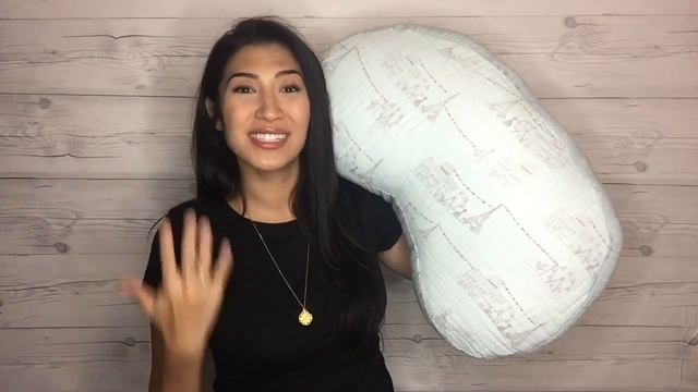 Baby Shower Gift Idea: The BEST Nursing Pillow by Bebe au Lait! смотреть онлайн