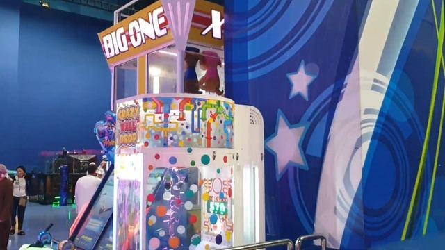 MAGIC PLANET, IHOP inside Mall of Emirates dubai смотреть онлайн