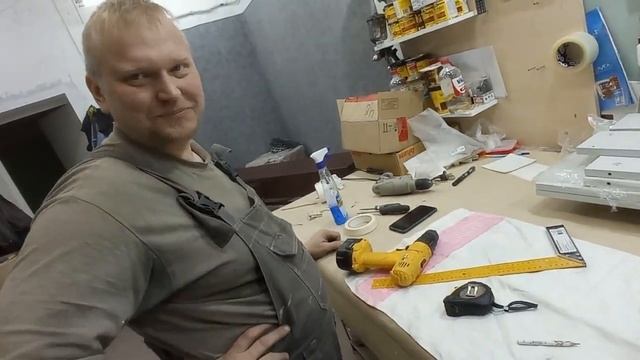Сколько зарабатывают в столярке? Производить авторские дорогие изделия или делать масс сегмент? смотреть онлайн