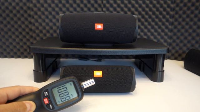 JBL Flip 5 VS JBL Charge 4 | Power vs Portability | Best pound for pound Bluetooth Speaker Review смотреть онлайн