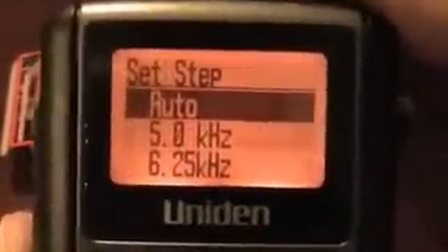 UNIDEN Bearcat UBC-3500XLT Handheld 25 - 1300MHz Radio Scanner review смотреть онлайн