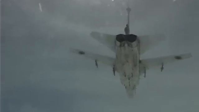 Соло аса на Су -24 в Старконе// Su -24 flying ace at the airbase Starokostiantyniv смотреть онлайн