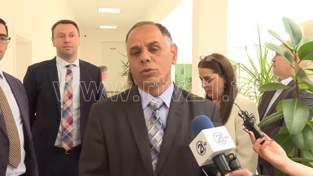 Isa Mustafa viziton Hanin e Elezit - 22.04.2016 смотреть онлайн