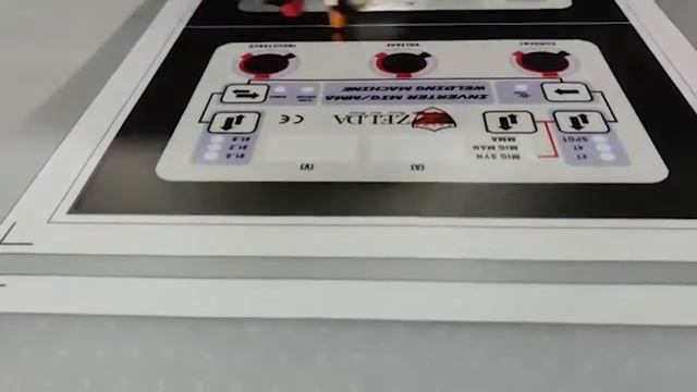 Плоттер X-Plot Light режет PET пластик