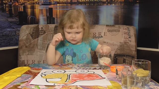 Мозайка разноцветными крупами! Рисуем грузовик!