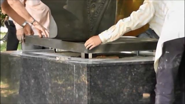 монтаж памятника Владимира Высоцкого смотреть онлайн