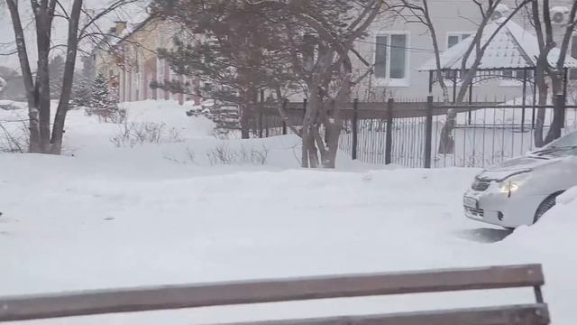 Снег в городе смотреть онлайн