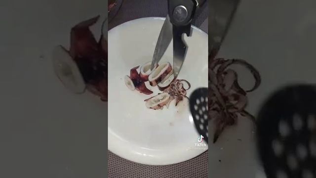 Kilawing pusit | By: Rice cooker girl | Tiktok Foodies смотреть онлайн