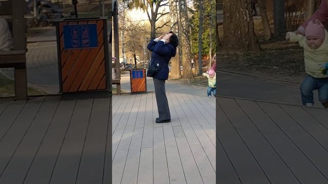 Классический танец в Лианозово. Парке культуры и отдыха часть 2. смотреть онлайн