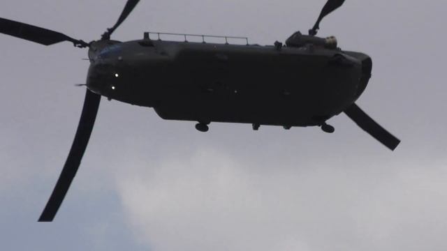 RIAT 2018 Boeing Chinook HC6A blade slap display Air Show 14 July 2018 322p my pt4 смотреть онлайн