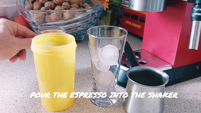 CAPPUCCINO FREDDO with DeLonghi Dedica EC685 смотреть онлайн