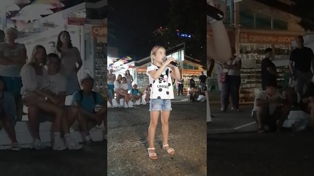 Народное караоке в Адлере смотреть онлайн