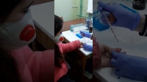 Анализ крови из пальца. Страх и переживание перед уколом.