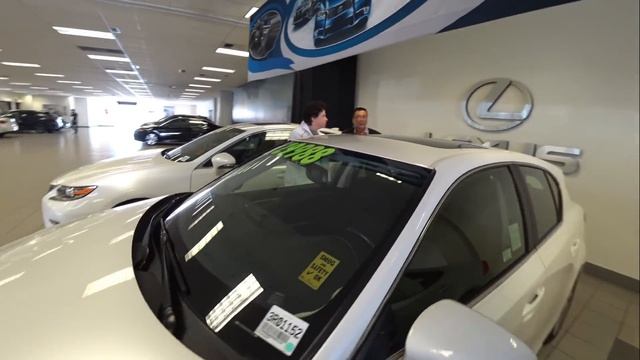 США 5192: Дилершип Лексус - мимо не пройти. Именно тут мы поняли какое авто хотим купить Светлане смотреть онлайн