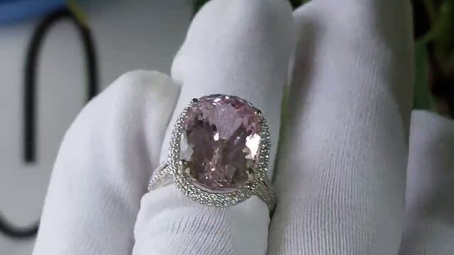 Золоте кільце 8.57 гр Кунцит Розмір 18 смотреть онлайн