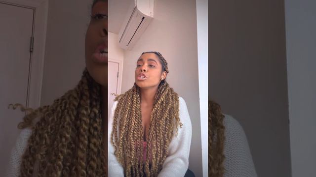Cover de “ La violetera “ : Sara Montiel смотреть онлайн