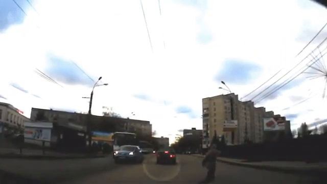 Обходить надо сзади автобуса смотреть онлайн