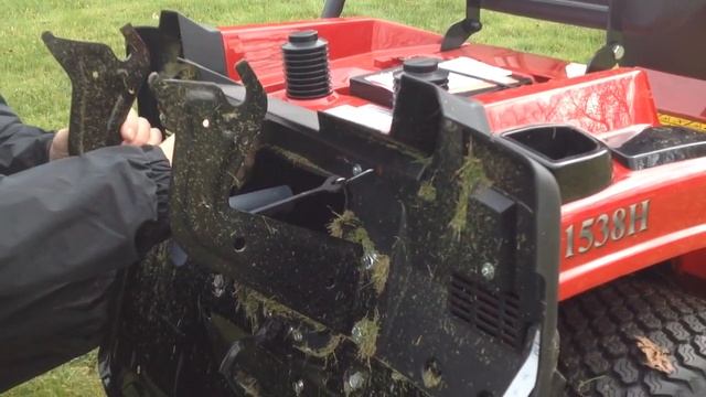 How to insert a mulching plug for ride-on mowers смотреть онлайн