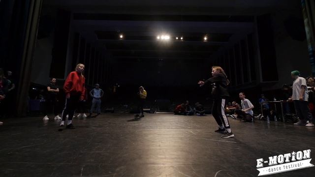 1 - 1/8 - Juniors Pro - E-Motion Dance Festival 2019 смотреть онлайн