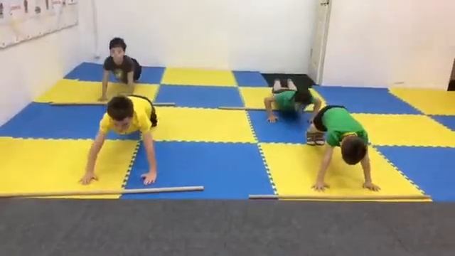 Отжимания. Стойка на руках смотреть онлайн