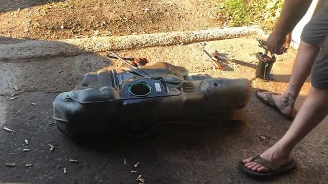 How to replace a fuel pump module Saturn ion gas fuel tank drop removal смотреть онлайн