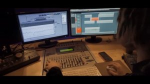 Небо... Песня в исполнении Антона Макарского