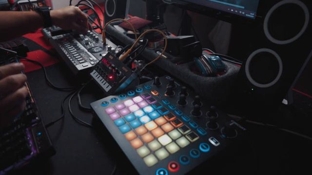 untitled jam | acid house jam смотреть онлайн