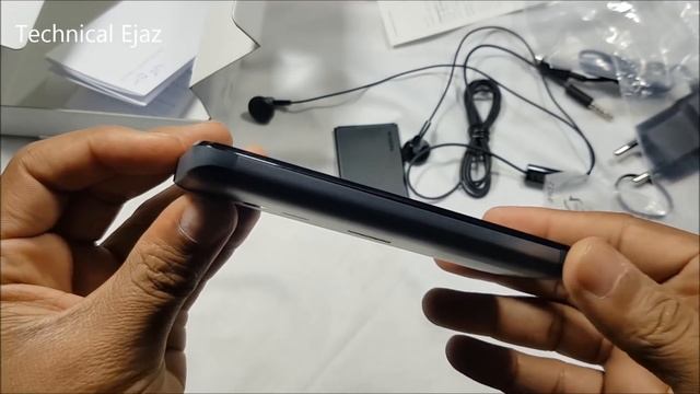 Nokia 230 Unboxing And Review In Urdu/Hindi смотреть онлайн