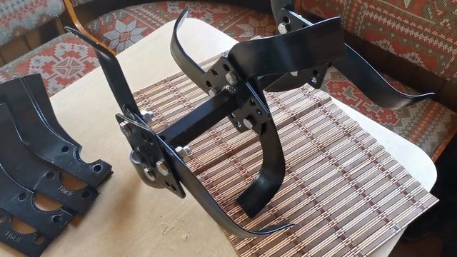 Мотоблок Husqvarna TF 338: собираем фрезу, обзор плугов (часть 2) // 