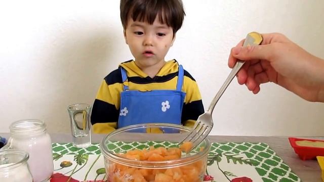 Банановый пирог и Дынный. Cooking with kids смотреть онлайн