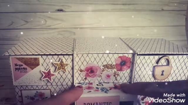 Шкатулка с поворотным механизмом.