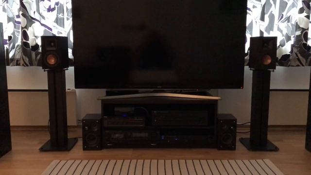 Klipsch R-14M - Playing "Mavis Staples - Anytime" смотреть онлайн