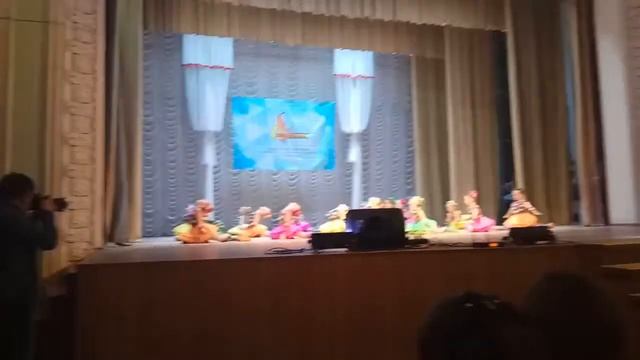 Сестра получила 1 место. Танец до-ре-ми смотреть онлайн