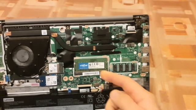 Crucial 8GB DDR4 2400 upgrade lenovo IdeaPad 3 14ADA05 & SSD M 2 sata disk смотреть онлайн