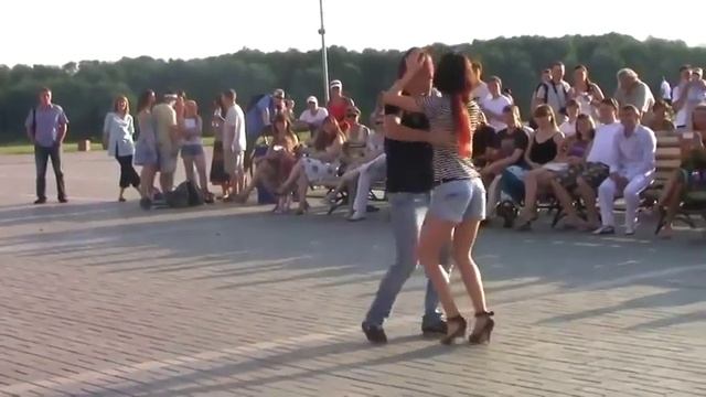 Шикарный танец в слепую :):):) смотреть онлайн