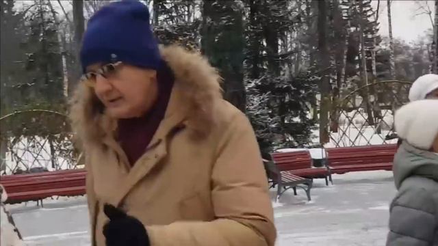 10 декабря 2023 А ЧЕМ ЖЕ ЗАКОНЧИЛИСЬ ТАНЦЫ СЕГОДНЯ ХАРЬКОВ ТАНЦЫ В ПАРКЕ УКРАИНА смотреть онлайн