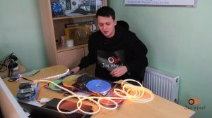 Обзор. Неоновая лента - NEON 5м, 220В. Сравнение неоновой и светодиодной ленты.