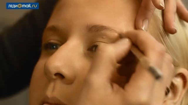 Какой макияж будет в моде весной смотреть онлайн