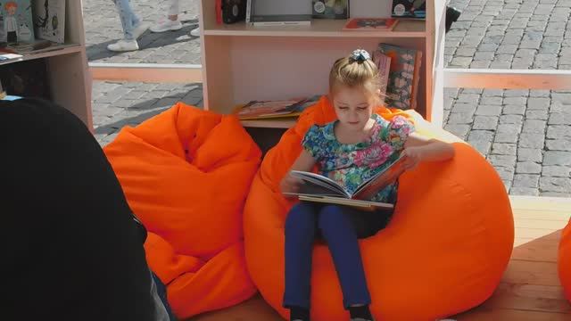 Книжный фестиваль «Красная площадь» (05.06.2022) ч.1 смотреть онлайн