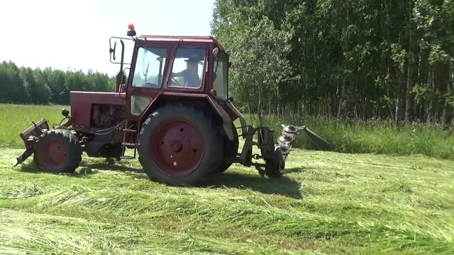 Покос в 2 косилки. Новый-старый трактор в нашем хозяйстве. смотреть онлайн