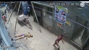 жуткие кадры! ударило током!eerie footage! shocked!