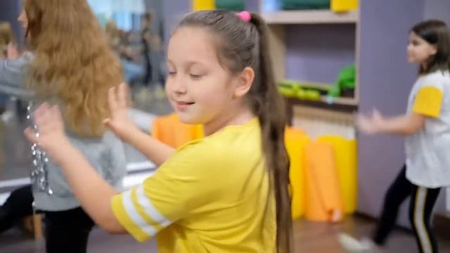 ТАНЦЫ В АСТРАХАНИ | BIALES DANCE смотреть онлайн