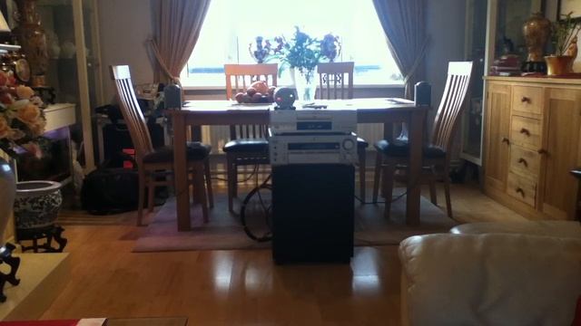 Little Tannoy SFX speaker playing Nora Jones смотреть онлайн