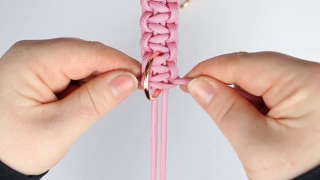HOW TO MAKE A PARACORD DOG LEASH TUTORIAL // DNA spiral paracord weave смотреть онлайн